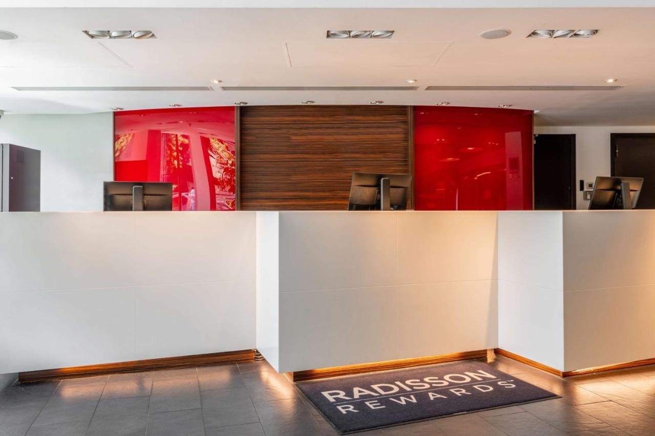 Radisson Blu Elizabete Hotel, Рига Экстерьер фото
