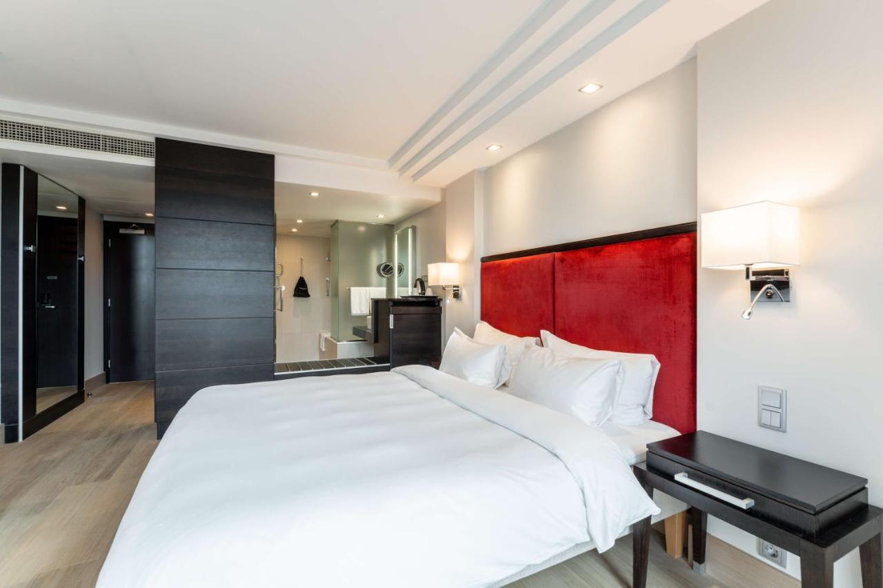 Radisson Blu Elizabete Hotel, Рига Экстерьер фото