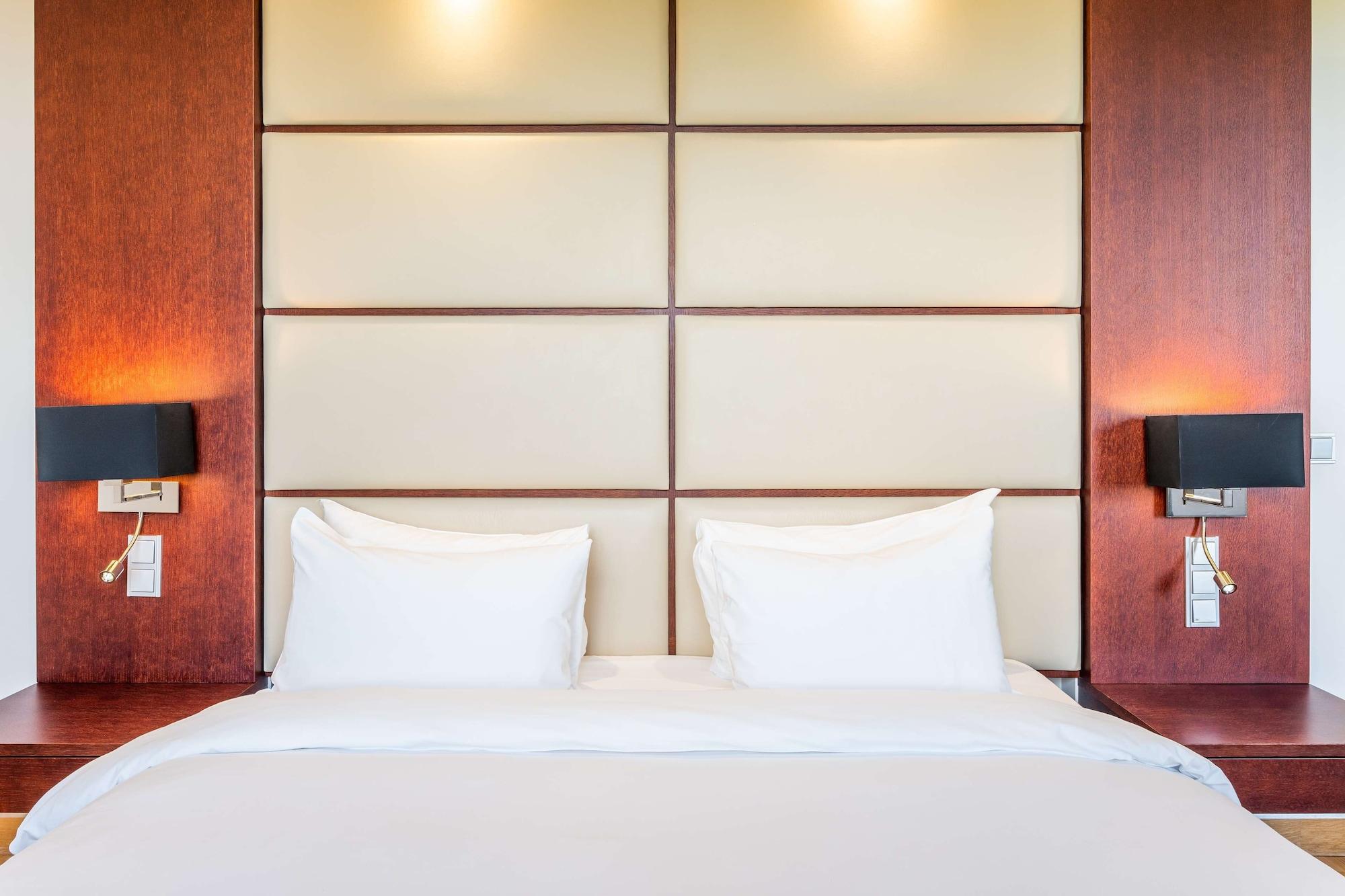 Radisson Blu Elizabete Hotel, Рига Экстерьер фото